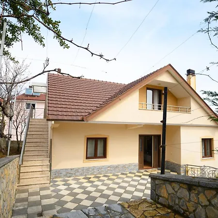 Dom wakacyjny Vila Bardhi Pogradec